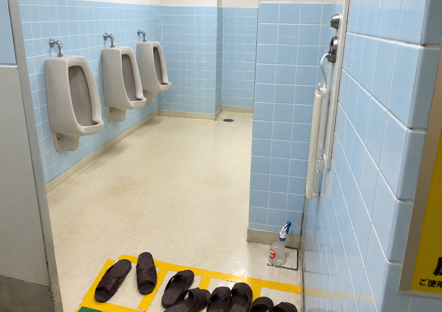トイレが清潔に保たれており、トイレ用のスリッパもあるためゴキブリが発生しにくい